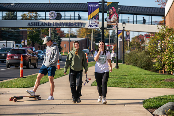 FallCampusLife1024AWB_4981