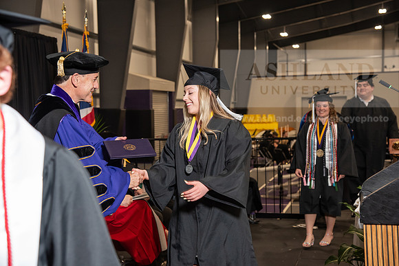 118SpGradBachelorArts0524TR_DSC_5249