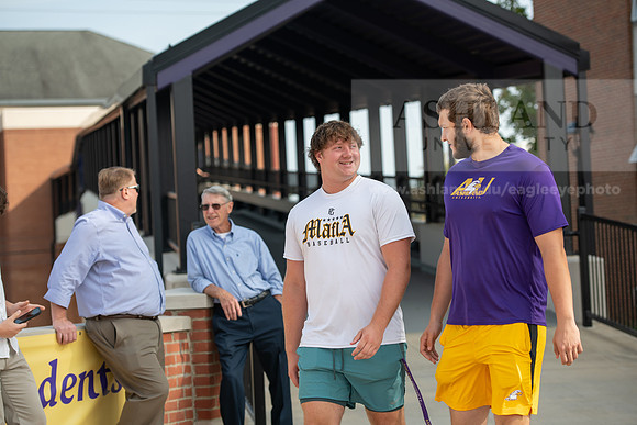 MoveInDay0824AWB_1598