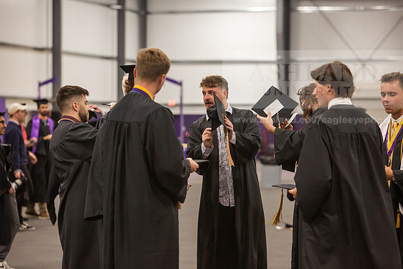 026SpGradPreCeremony0525JH6Q8B7946