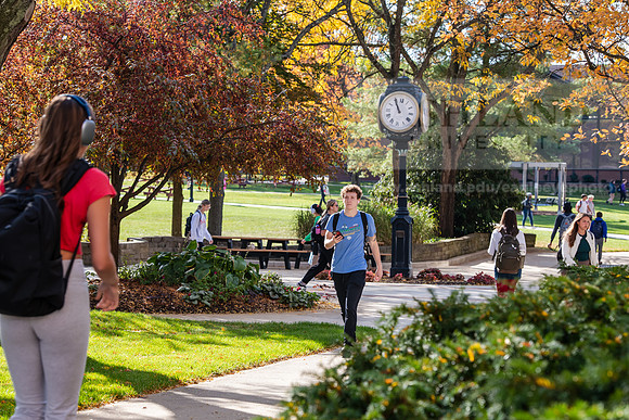 FallCampusLife1024AWB_5476