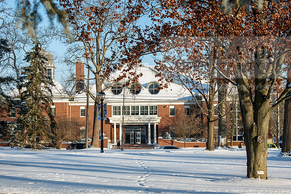 WinterCollegeBusinessEconomics0125AWB_7956