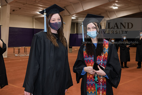 067WiGradPreCeremony1221ALW_6049