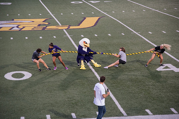 PepRallyFtball0816ALW_1379