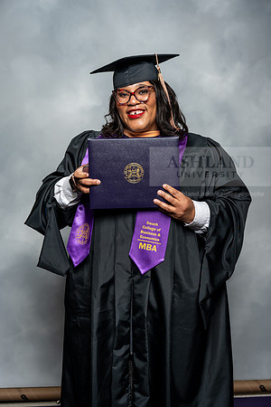 201SpGradMasterBusinessAdmin0525AU-Graduation-2025-Andrew-0481