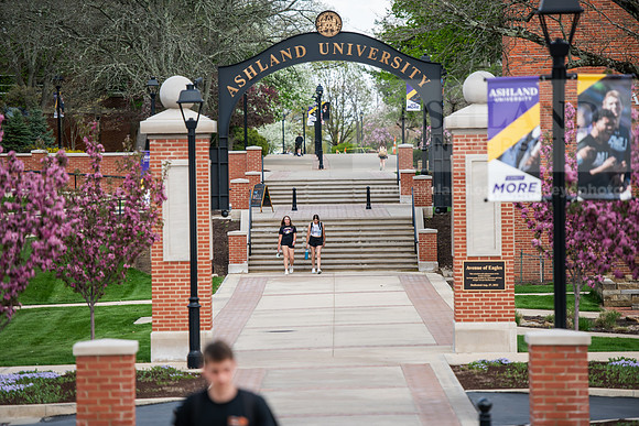 128SpringCampusLife0425AWB_0145