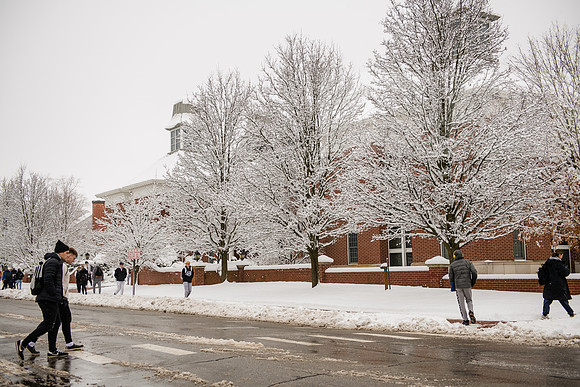 WinterCampusLife0123ALW_3545