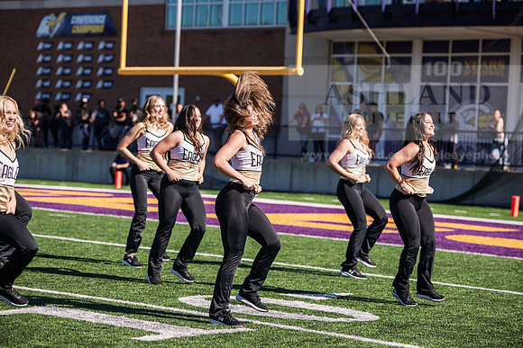 HOCOAUvOHDomFootballGame1024AWB_1061