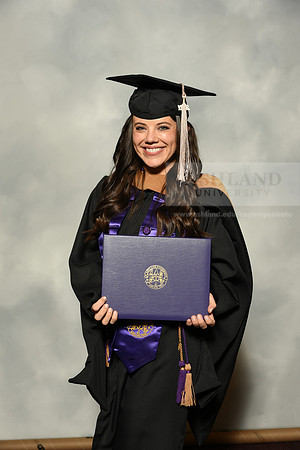 052MasterBusinessWiGrad1221MP7_0683