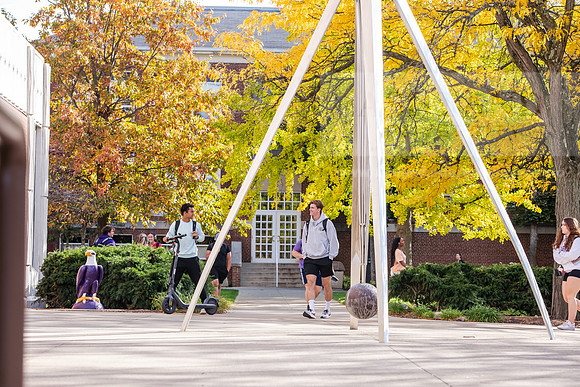 FallCampusLife1024AWB_5435