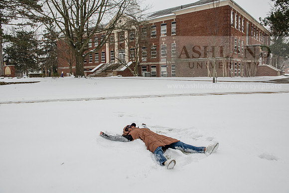 StudentsReturnWinterCampus0125AWB_6718