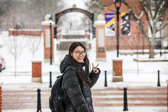 StudentsReturnWinterCampus0125AWB_6907