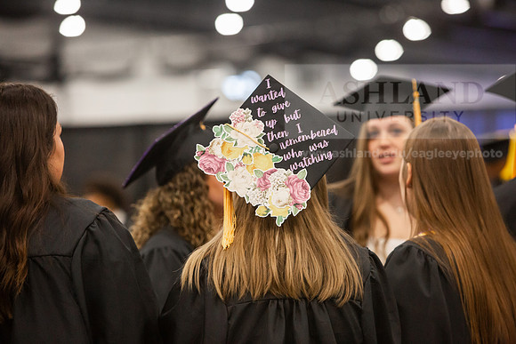019SpGradPreCeremony0525JH6Q8B7925