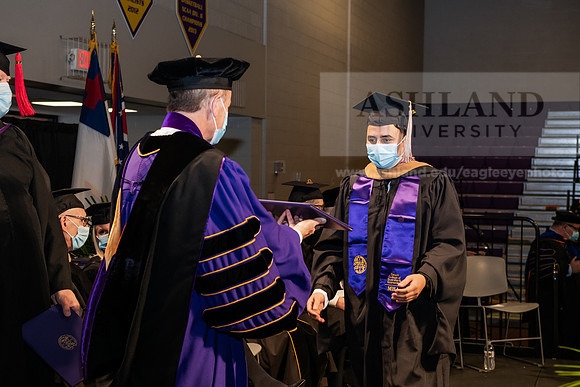064MasterBusinessWiGrad1221ALW_6726