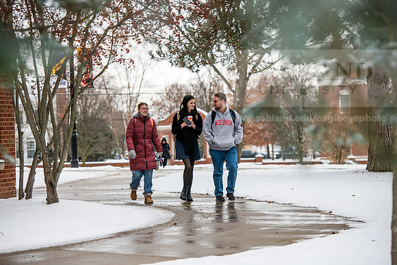 StudentsReturnWinterCampus0125AWB_6278