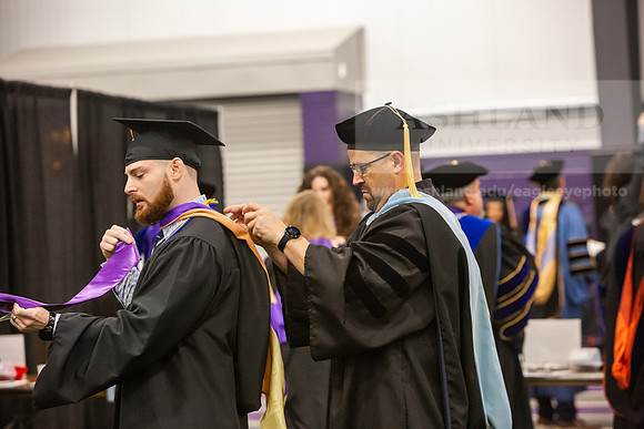 012SpGradPreCeremony0525JH6Q8B7906