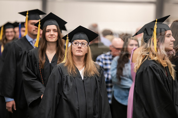 236SpGradProcessional0525AWB_2465