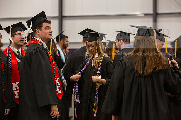 090SpGradPreCeremony0525JH6Q8B8040