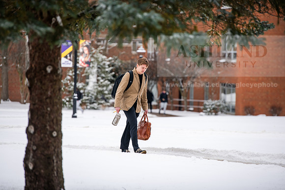 StudentsReturnWinterCampus0125AWB_6319