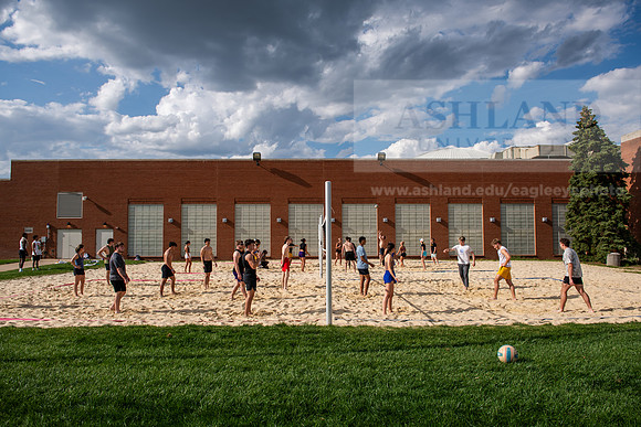 168SpringCampusLife0425AWB_0299