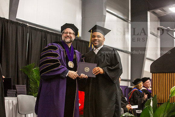 009SpGradAssociateArts0525JH6Q8B9791