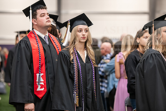 164SpGradProcessional0525AWB_2422