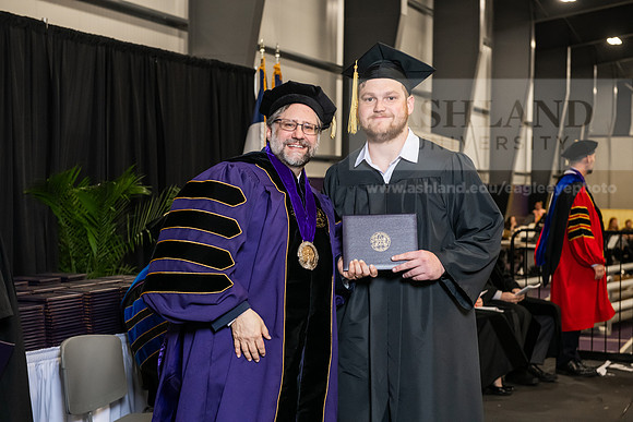 037SPGradBachelorScience0525AWB_3806