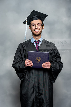 172SpGradBachelorSciEducation0525AU-Graduation-2025-Andrew-1227