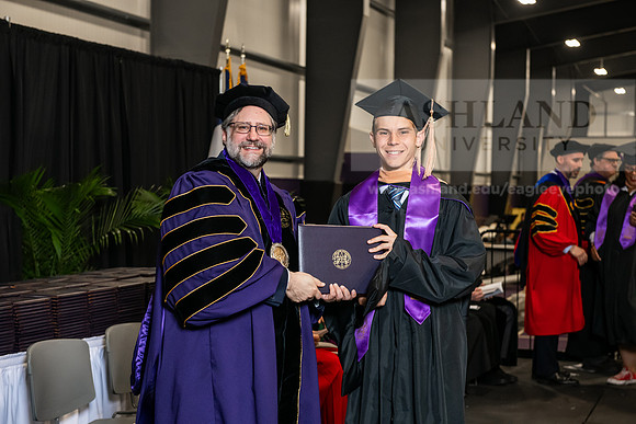 194SpGradMasterBusinessAdmin0525AWB_3199