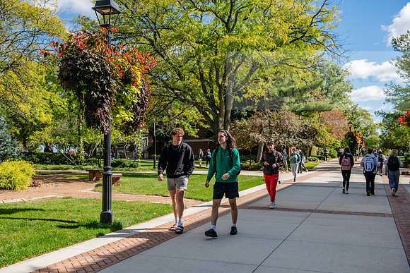 FallCampusLife1024AWB_1799