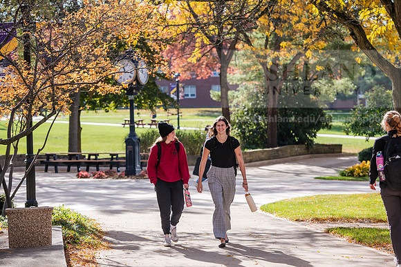 FallCampusLife1024AWB_5522