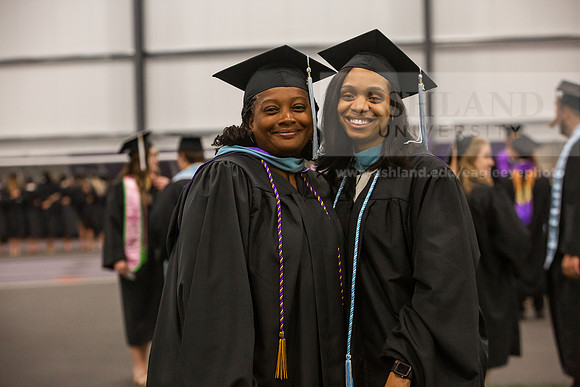046SpGradPreCeremony0525JH6Q8B8005