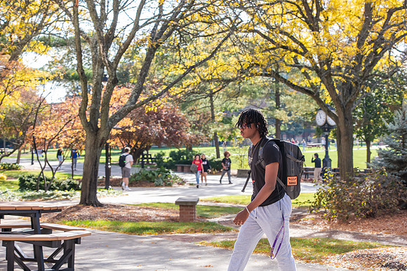FallCampusLife1024AWB_5457