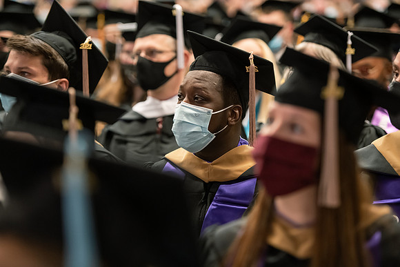 225WiGradCeremony1221ALW_6561