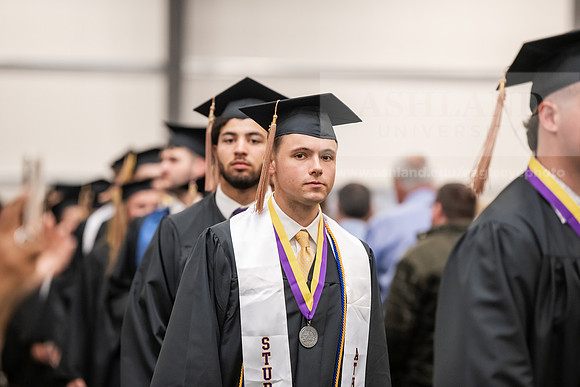 294SpGradProcessional0525AWB_2511