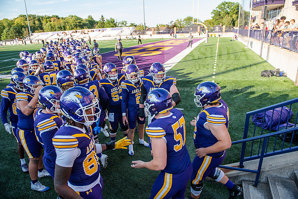 AUvIUPFootball0924ALW_8247