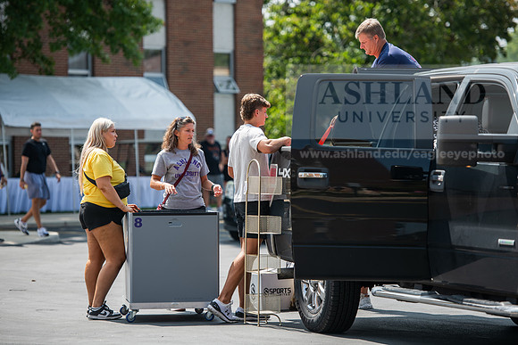 MoveInDay0824AWB_0313