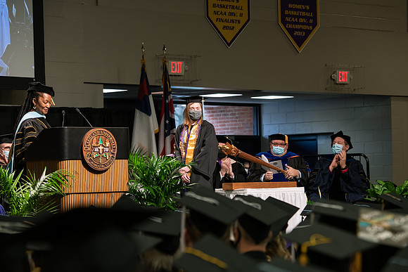 234WiGradCeremony1221ALW_7187
