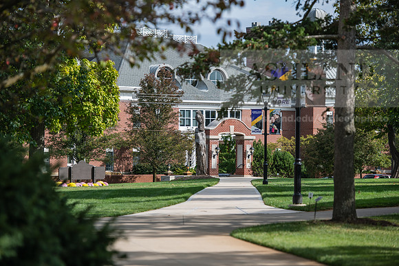 FallCampusLife1023AWB_2706