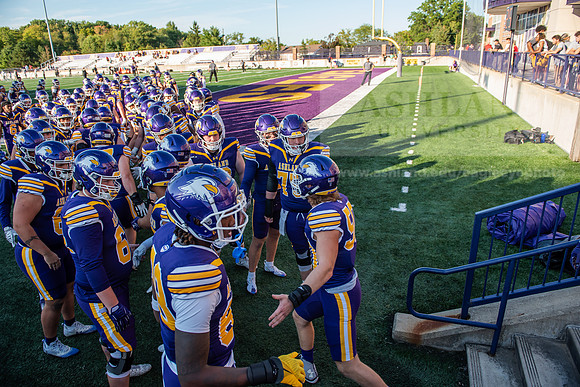 AUvIUPFootball0924ALW_8243