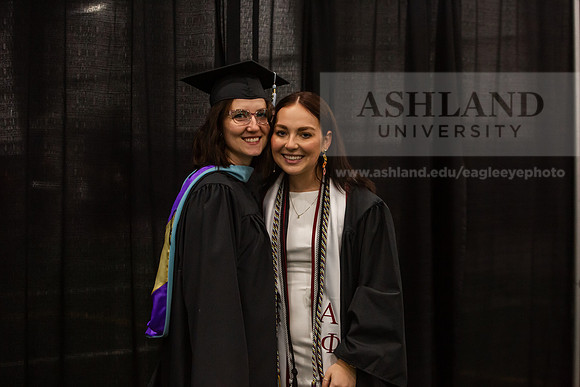 048SpGradPreCeremony0525JH6Q8B8010