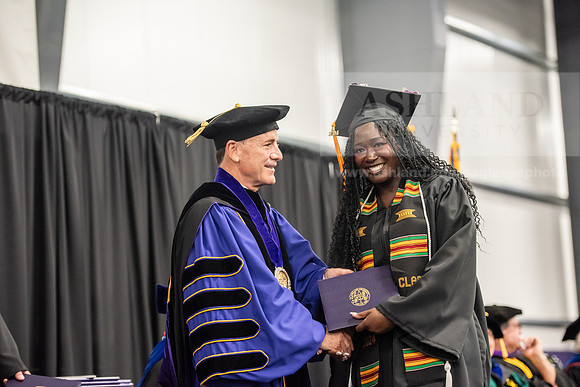 087SpGradBachelorNursing0524TR_ALW_8180