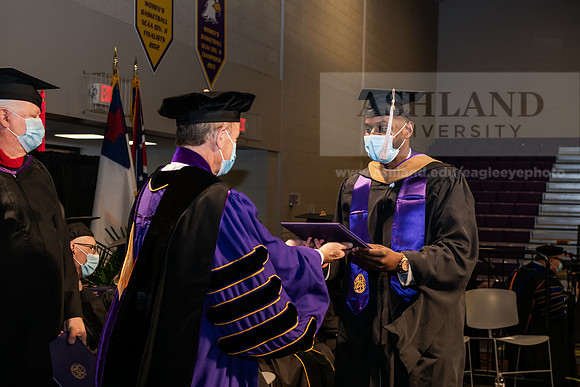 060MasterBusinessWiGrad1221ALW_6723
