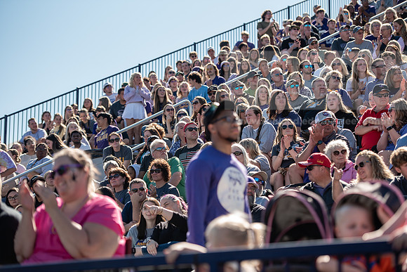 HOCOAUvOHDomFootballGame1024ALW_8860