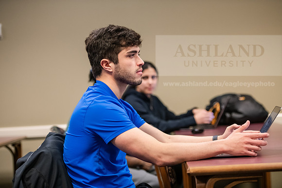 MBADigitalMarketing0324AWB_8301