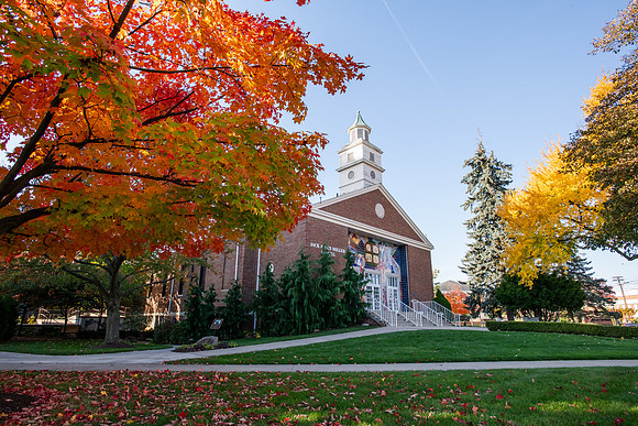 FallCampusLife1024AWB_5116
