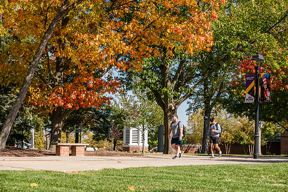 FallCampusLife1024AWB_5801