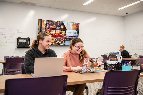 WCCStudentStudy1024AWB_8176