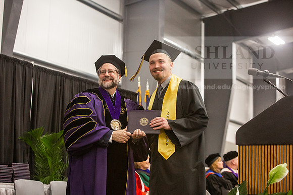 005SPGradBachelorSciSocialWork0525JH6Q8B9777