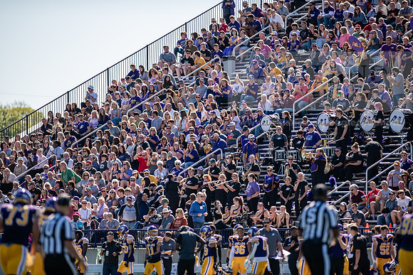 HOCOAUvOHDomFootballGame1024AWB_0595